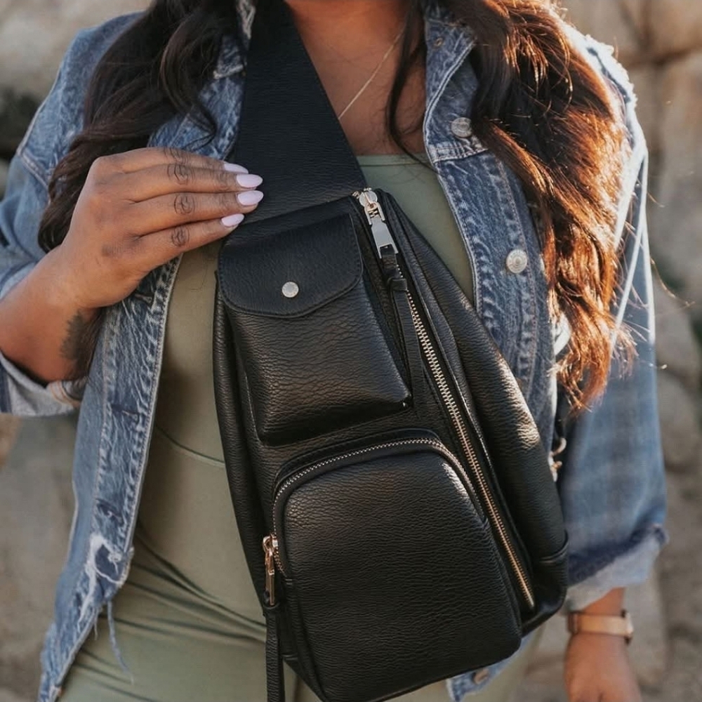 Poppy & Peonies En Route Sling Bag